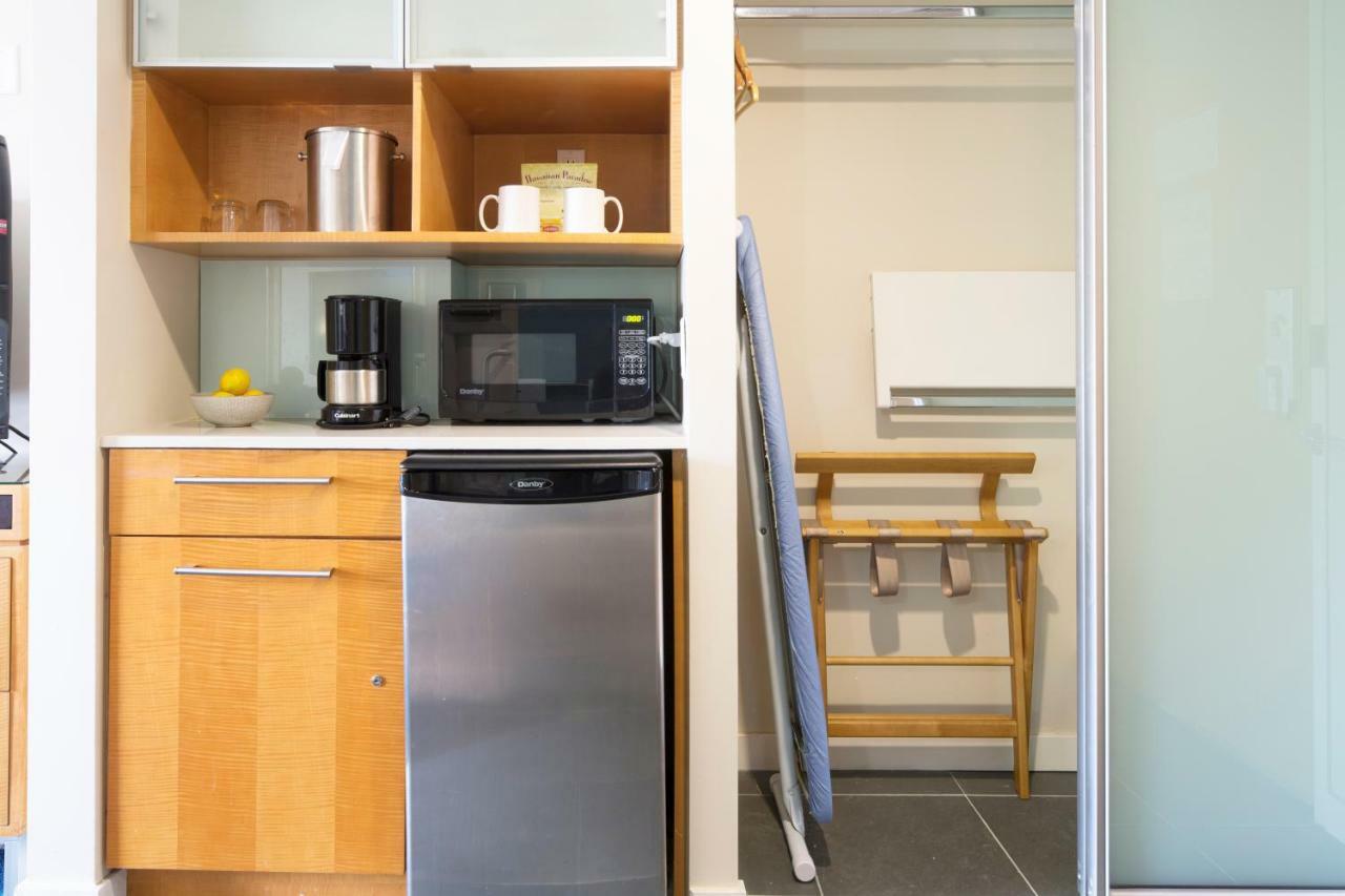 Studio At Ala Moana With Ocean Views Apartment Хонолулу Екстериор снимка